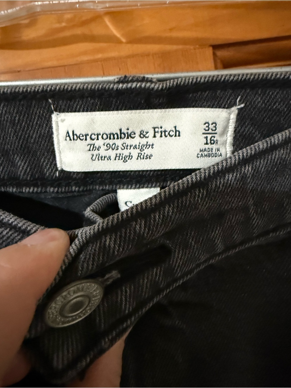 Abercrombie & Fitch Curve Love The '90s Straight Ultra High Rise Size 33/16 - Picture 3 of 4